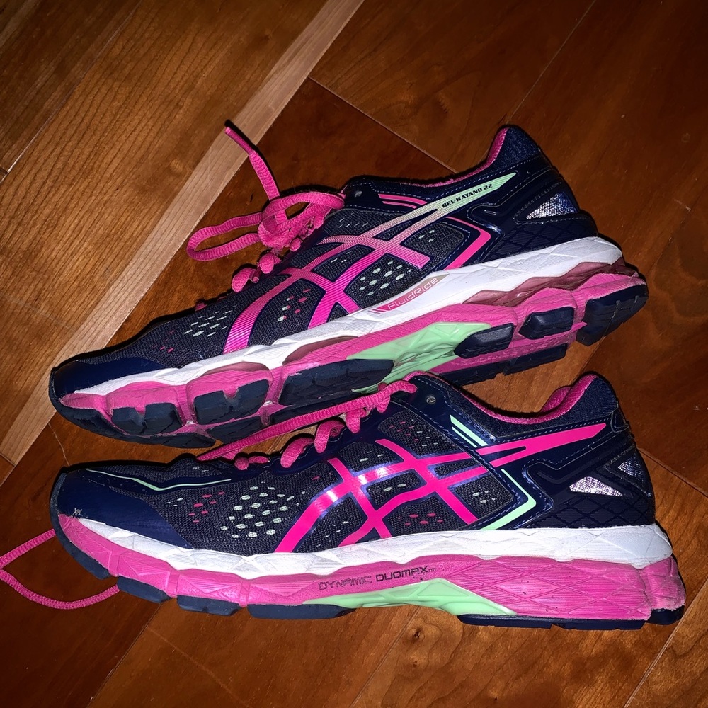 ASICS gel kayano 22 running sneakers
